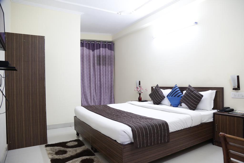 Hotel Airport Land نيودلهي المظهر الخارجي الصورة